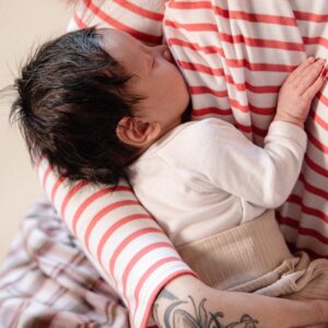 mariniere-allaitement-rose-blanc-grossesse-post-partum